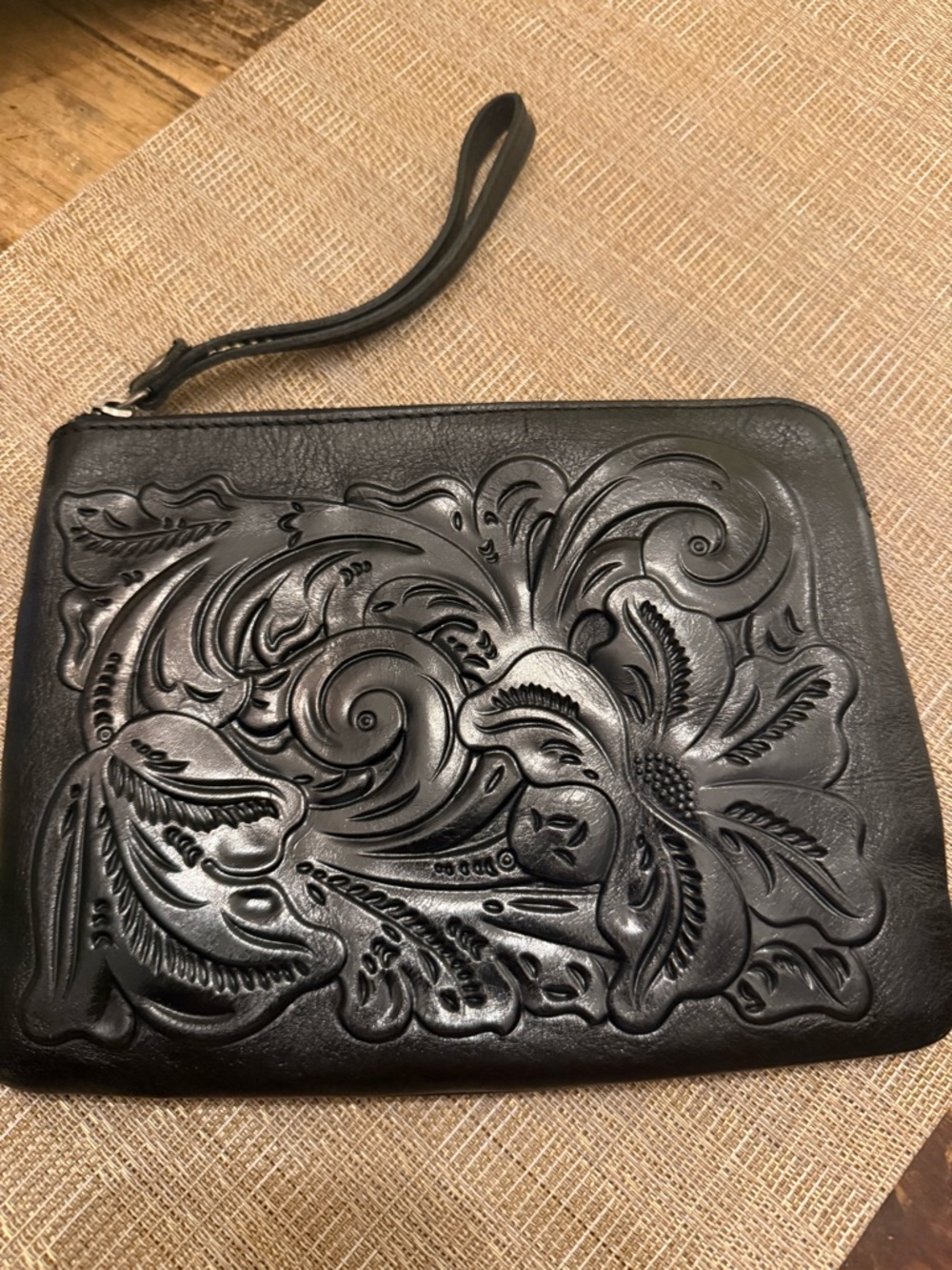 Embossed Leather Wristlet Clutch - Black
Patricia Nash